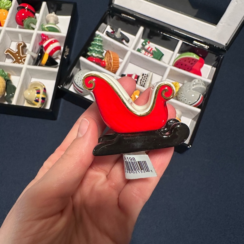 Nora Fleming: “Sleigh Bells Ring” Mini